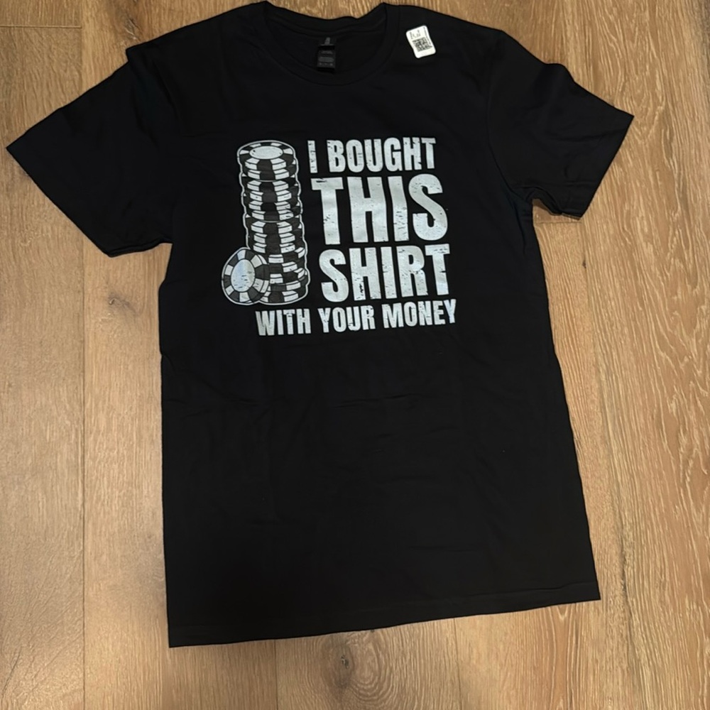 Woman’s gambling tee